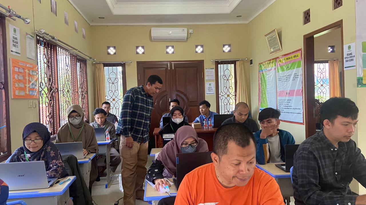 A group of people in a classroom AI-generated content may be incorrect.