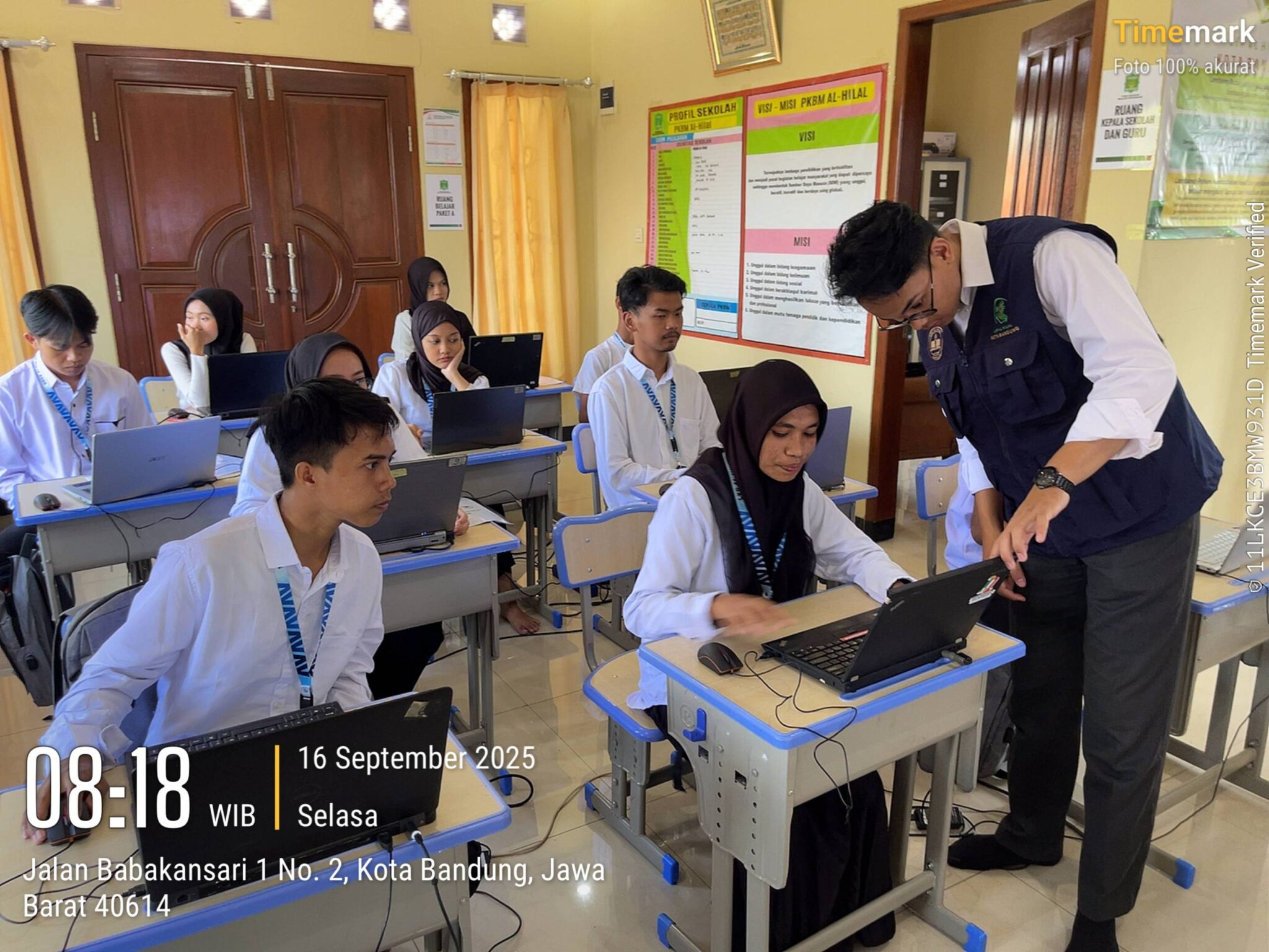 Meningkatkan Keterampilan Digital